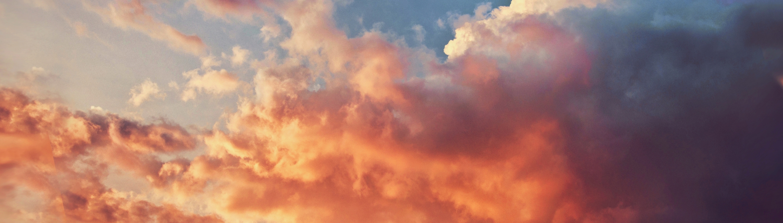 Wolken bei Sonnenaufgang